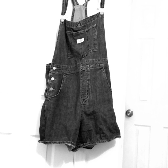 black levi overalls